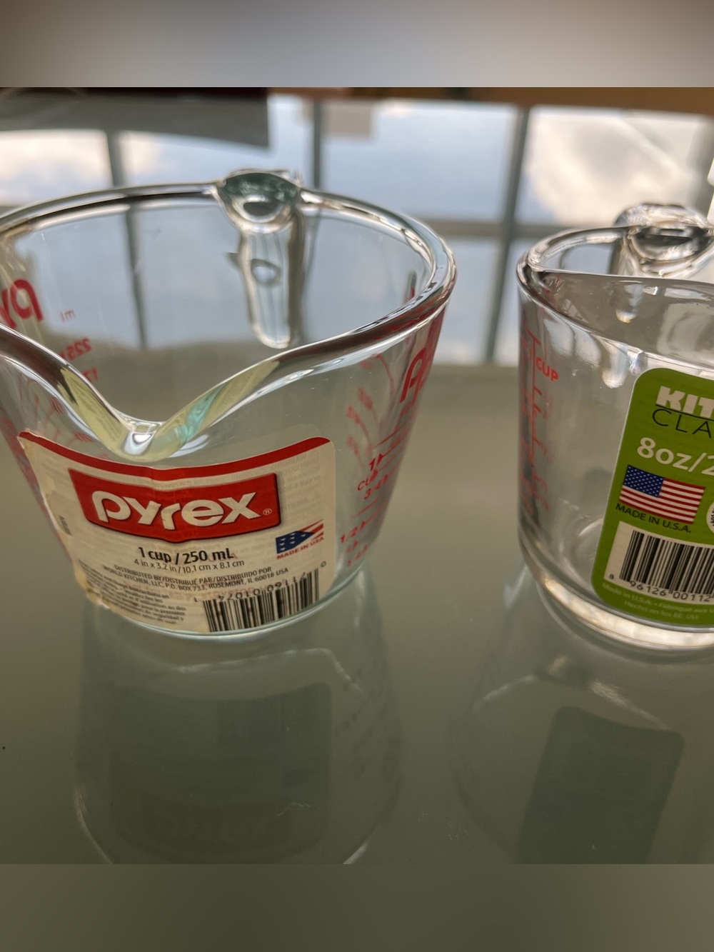 NWT Set Of 2 Measuring Glass Cups Pyrex 1 Cup & Kitchen Classics 250 ml